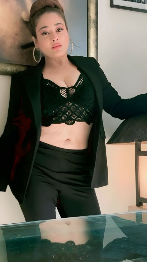 fetish-kiran-rathore-navel-in-pants-and-a-corset-HtnubEde0628f3d9955432.jpg