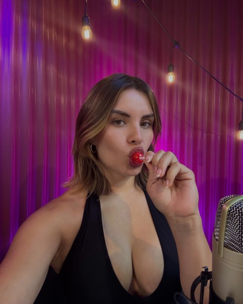 fiorellaretiz_1741460811_3583955506441260223_508708266049fa2236afa0224.jpg