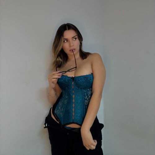 fiorellaretiz_1749318073_3649866998201697714_5087082663fa76d54c9d9f88b.jpg