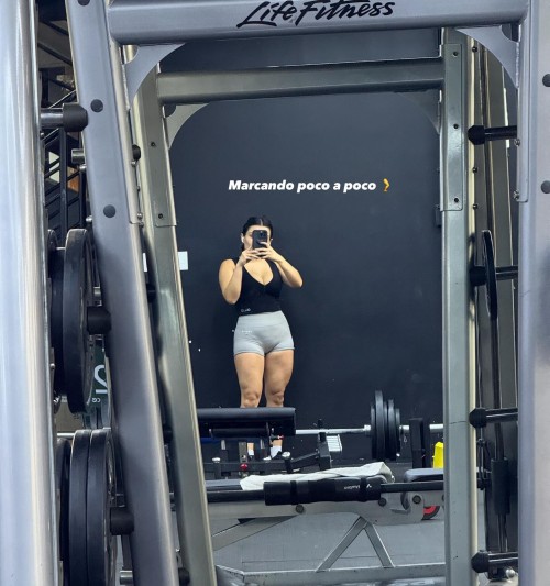 fiorellaretiz_1752598102_3677381876440906427_508708266f16b2b73f3d6d9cb.jpg
