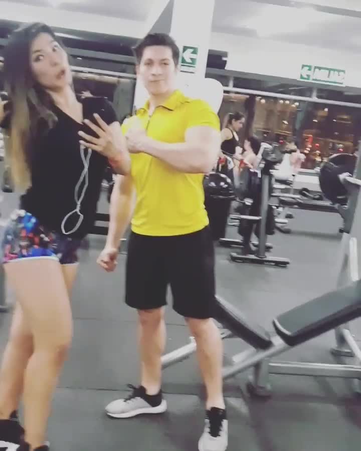genesisfit11_1582558114_2250982856799410420_59300311264763a02952404114.mp4