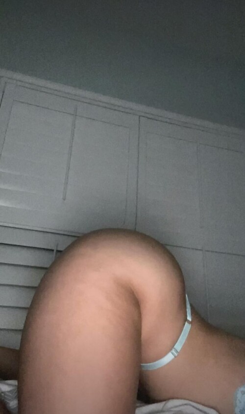 god-damn-shes-so-fucking-sexy-v0-ezr2kklvj6ad19da6cb05aca4dfd286aca23a20afabc5.jpg