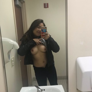 hlbalbums.pk-lauren-paclar323230b3a70a5a1a7af