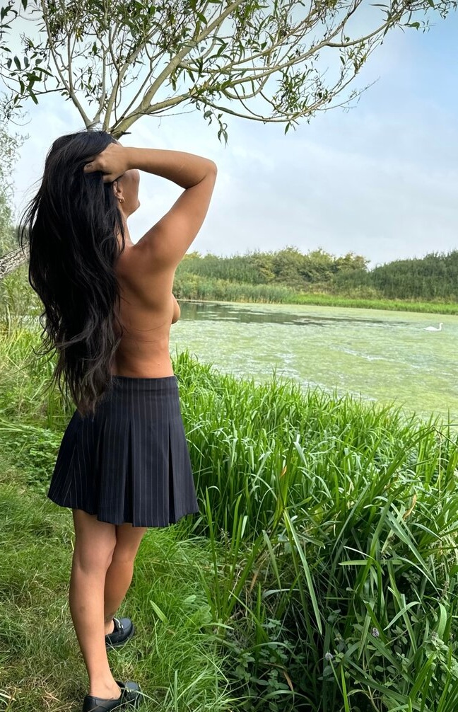 holly-lauren-2-0_0009__01.jpg