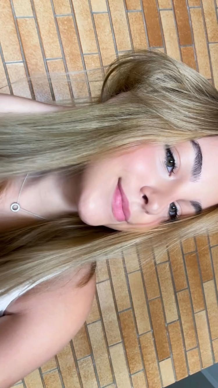 Yunna Claudino @yunnaclaudino