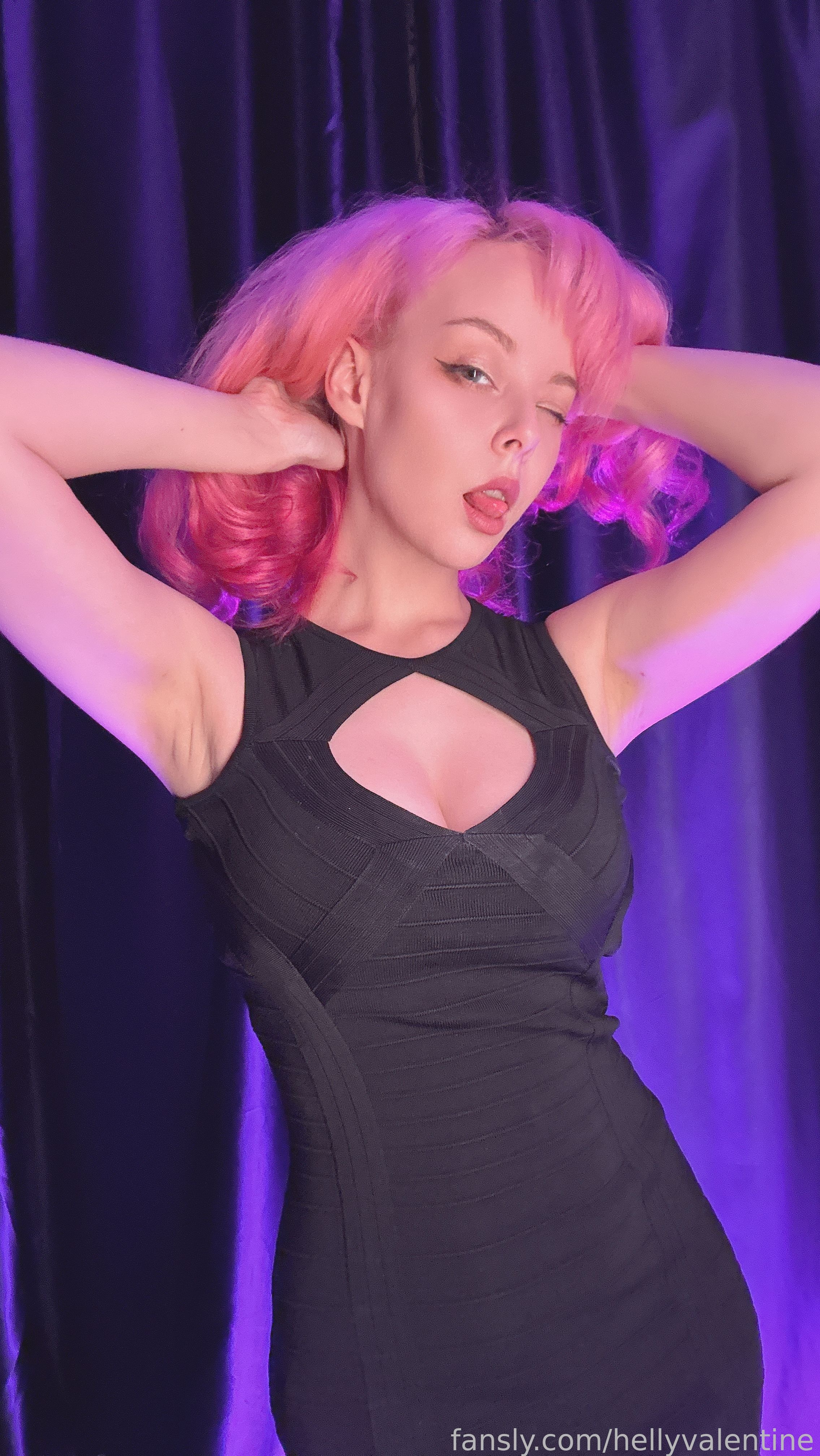 2024.11.29 black dress  (26).png