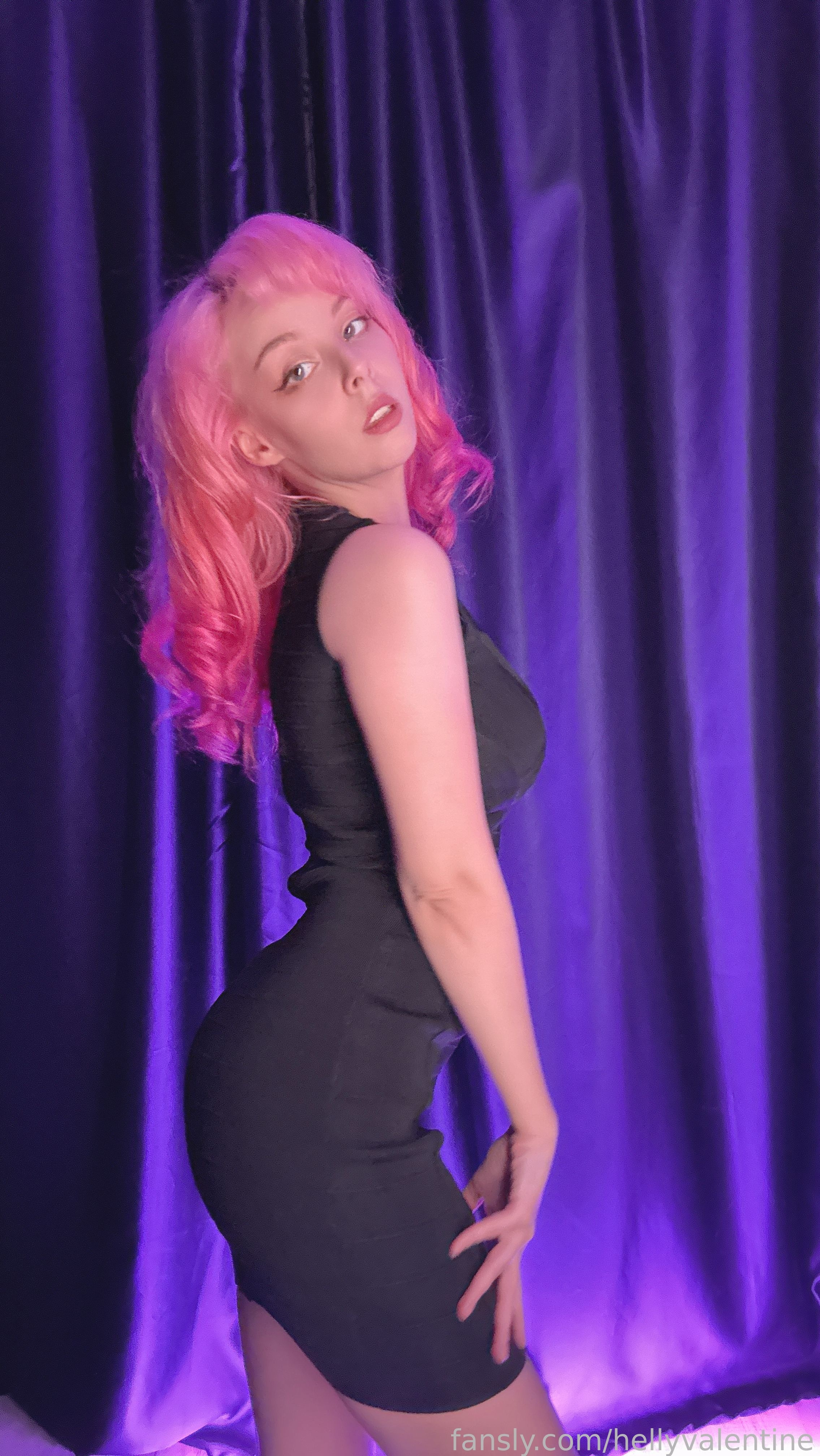 2024.11.29 black dress  (36).png