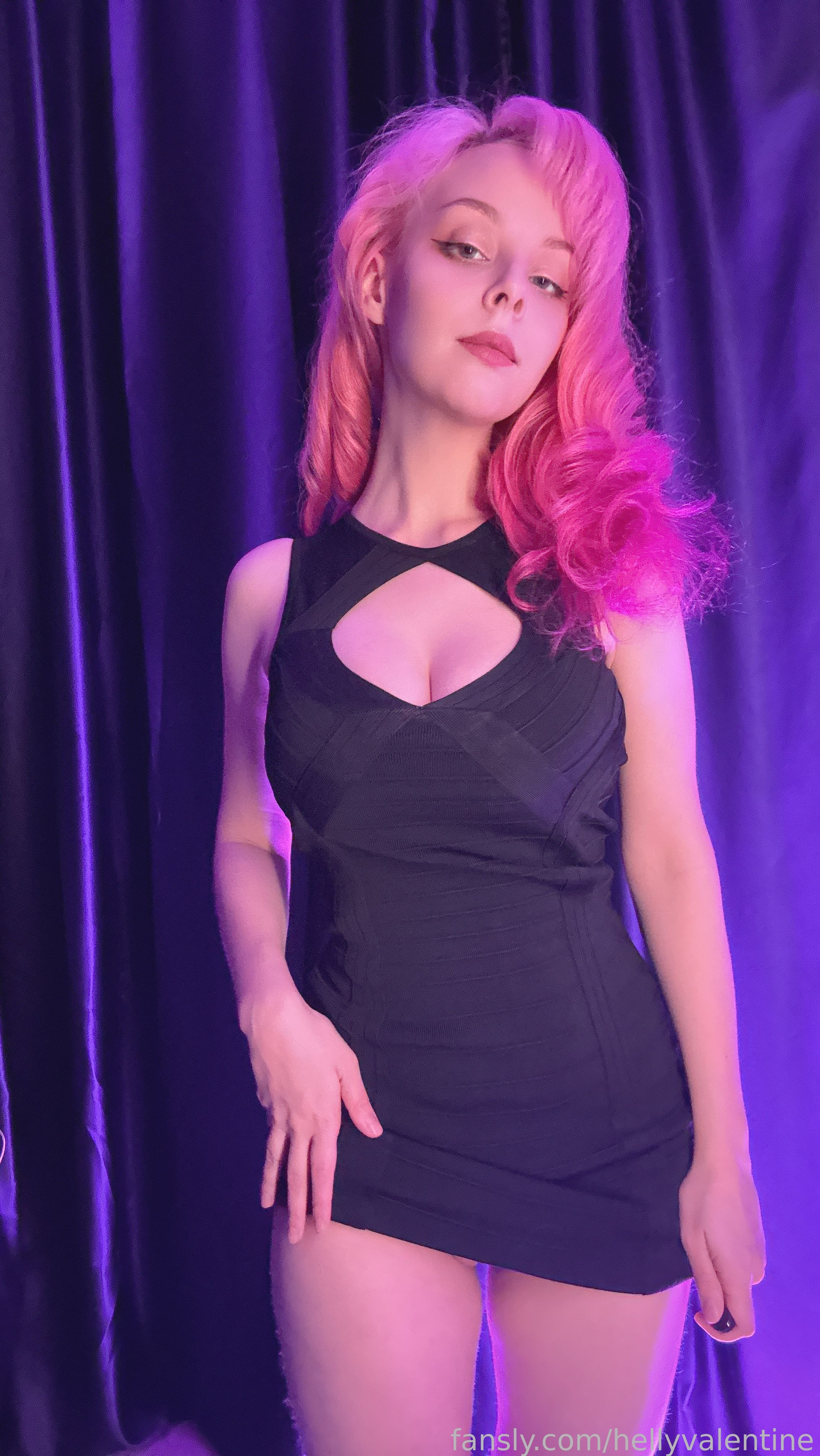 2024.11.29 black dress  (37).png