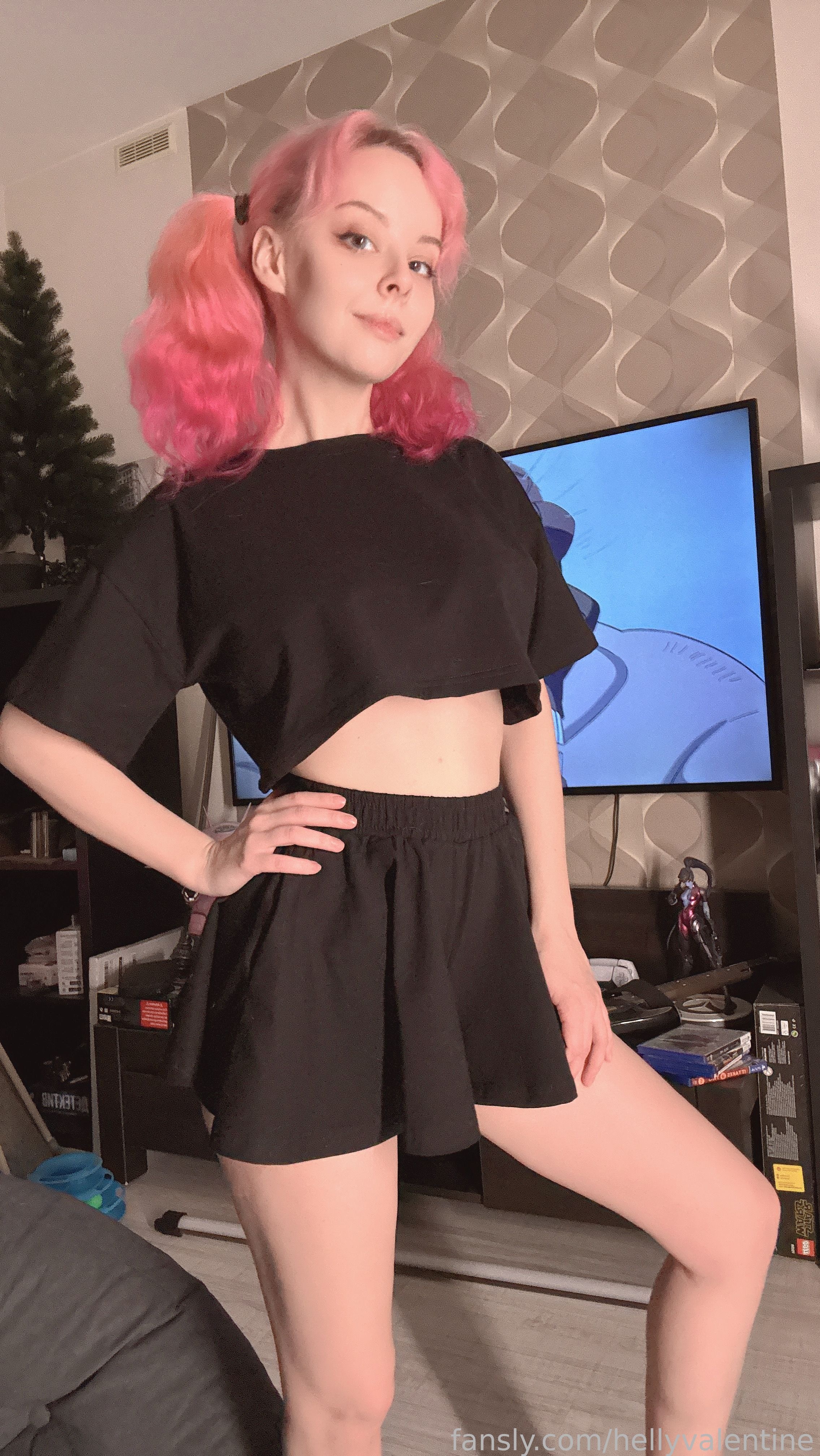 2024.12.20 black pajamas and anime (27).png