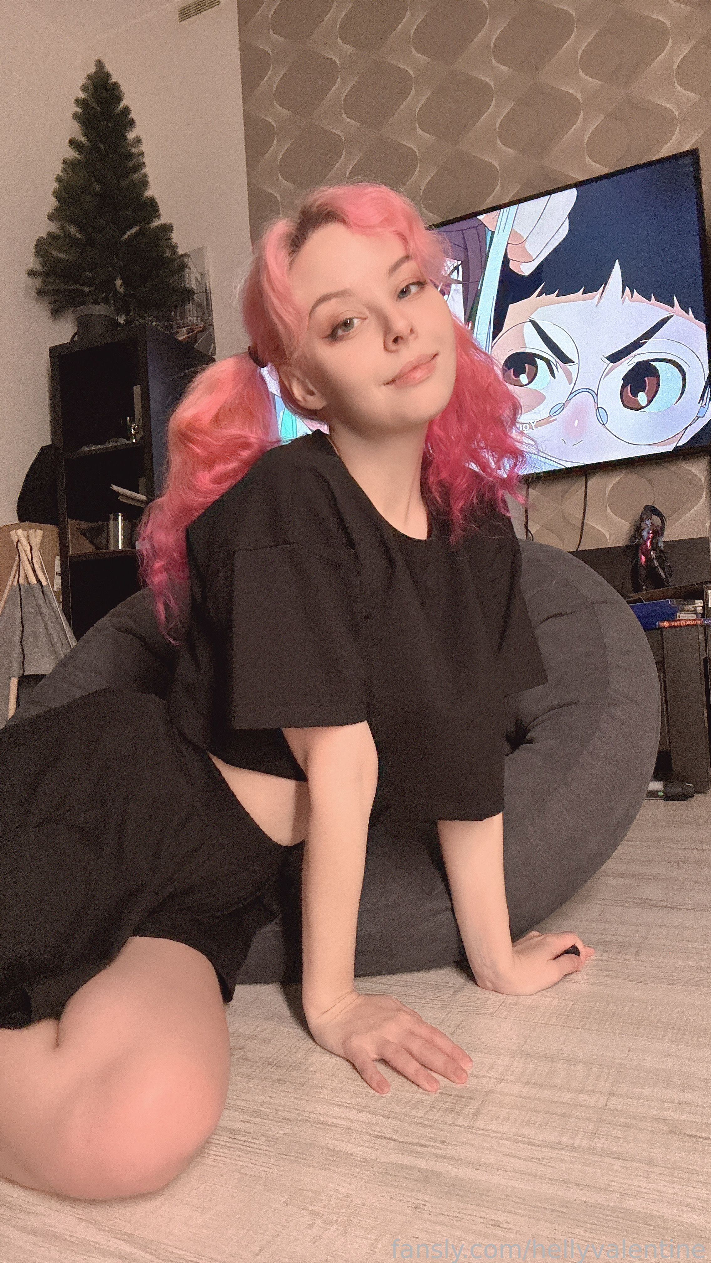 2024.12.20 black pajamas and anime (34).png