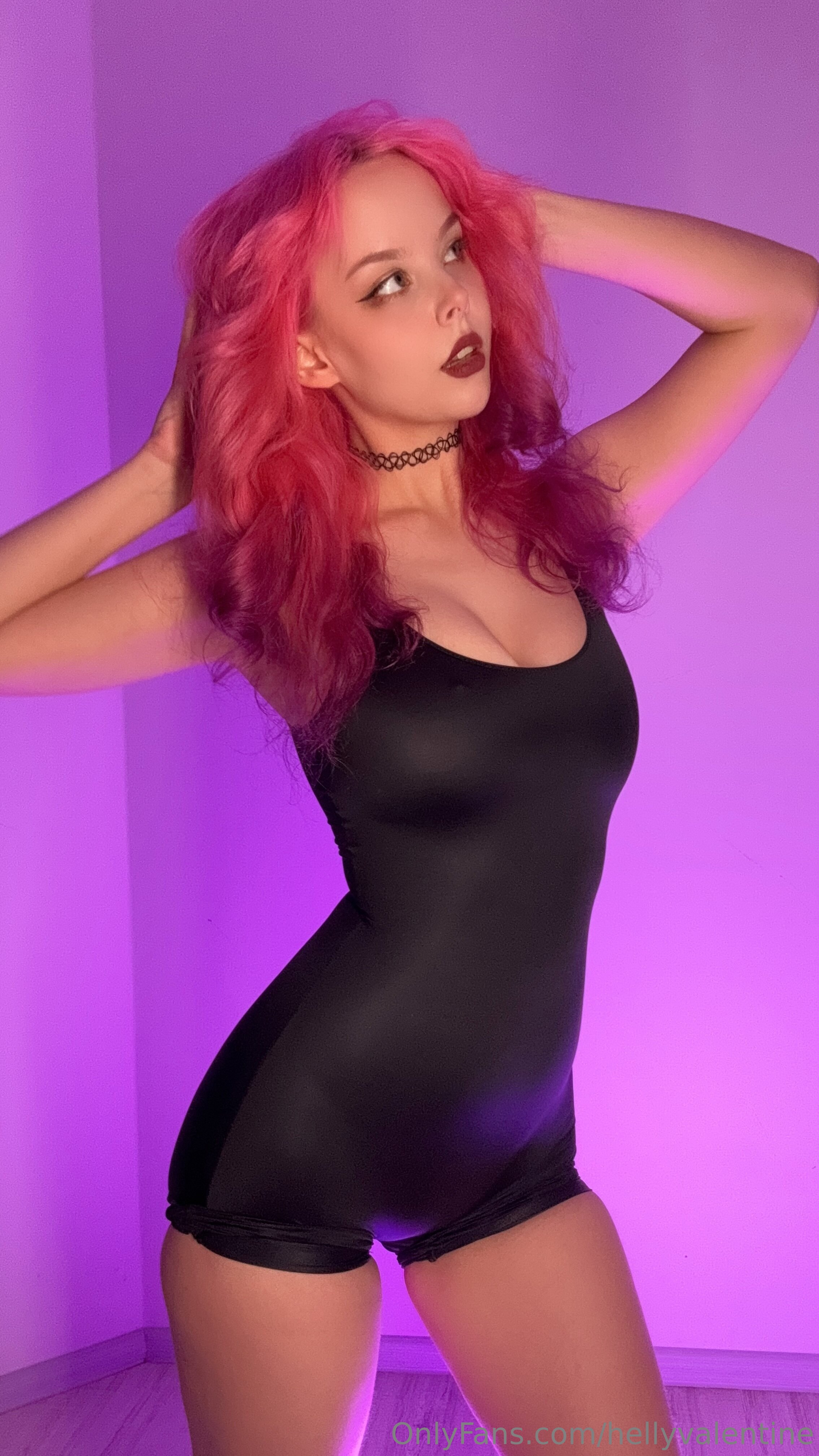 2025.01.17 black bodysuit 25.jpg