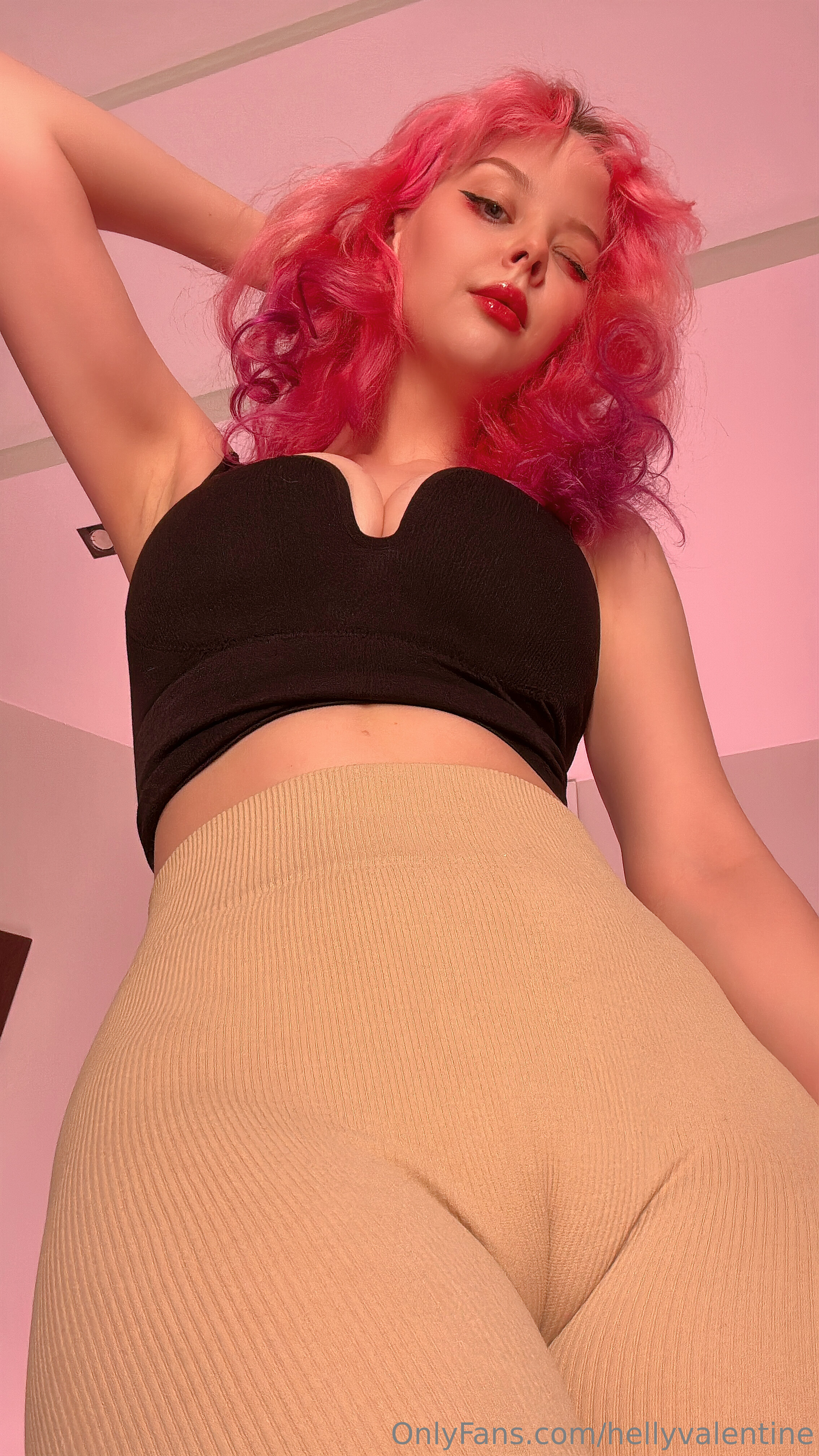 2025.02.13 tight workout outfit 12.jpg