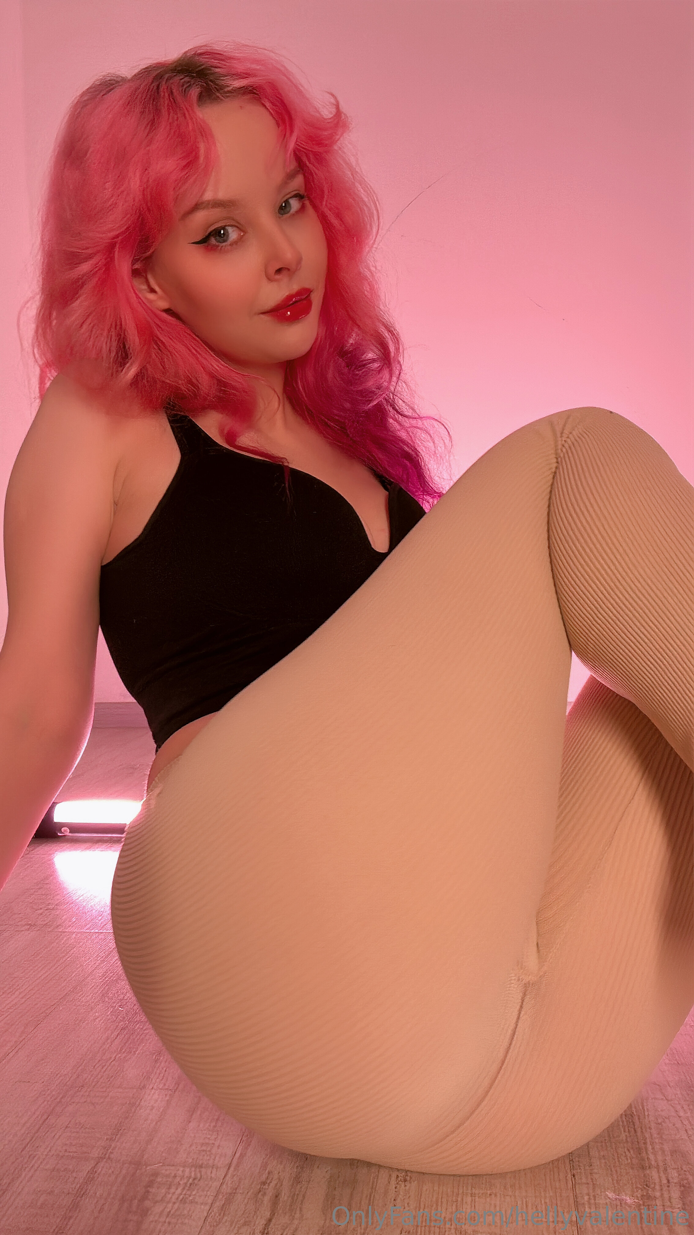 2025.02.13 tight workout outfit 16.jpg