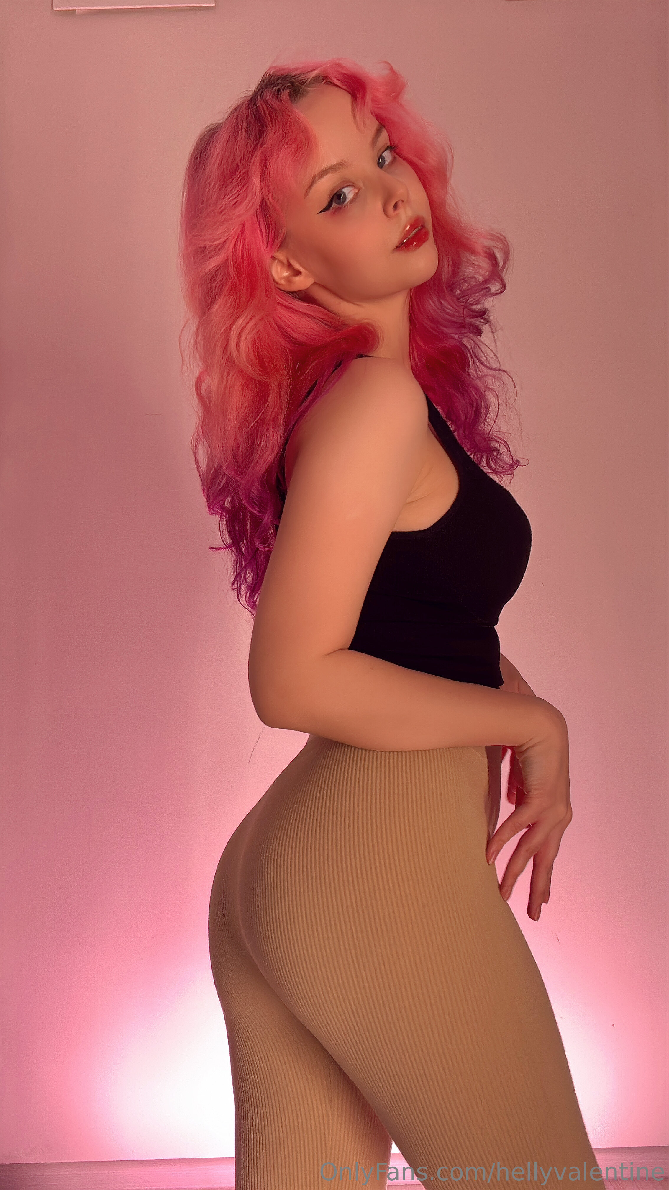 2025.02.13 tight workout outfit 33.jpg