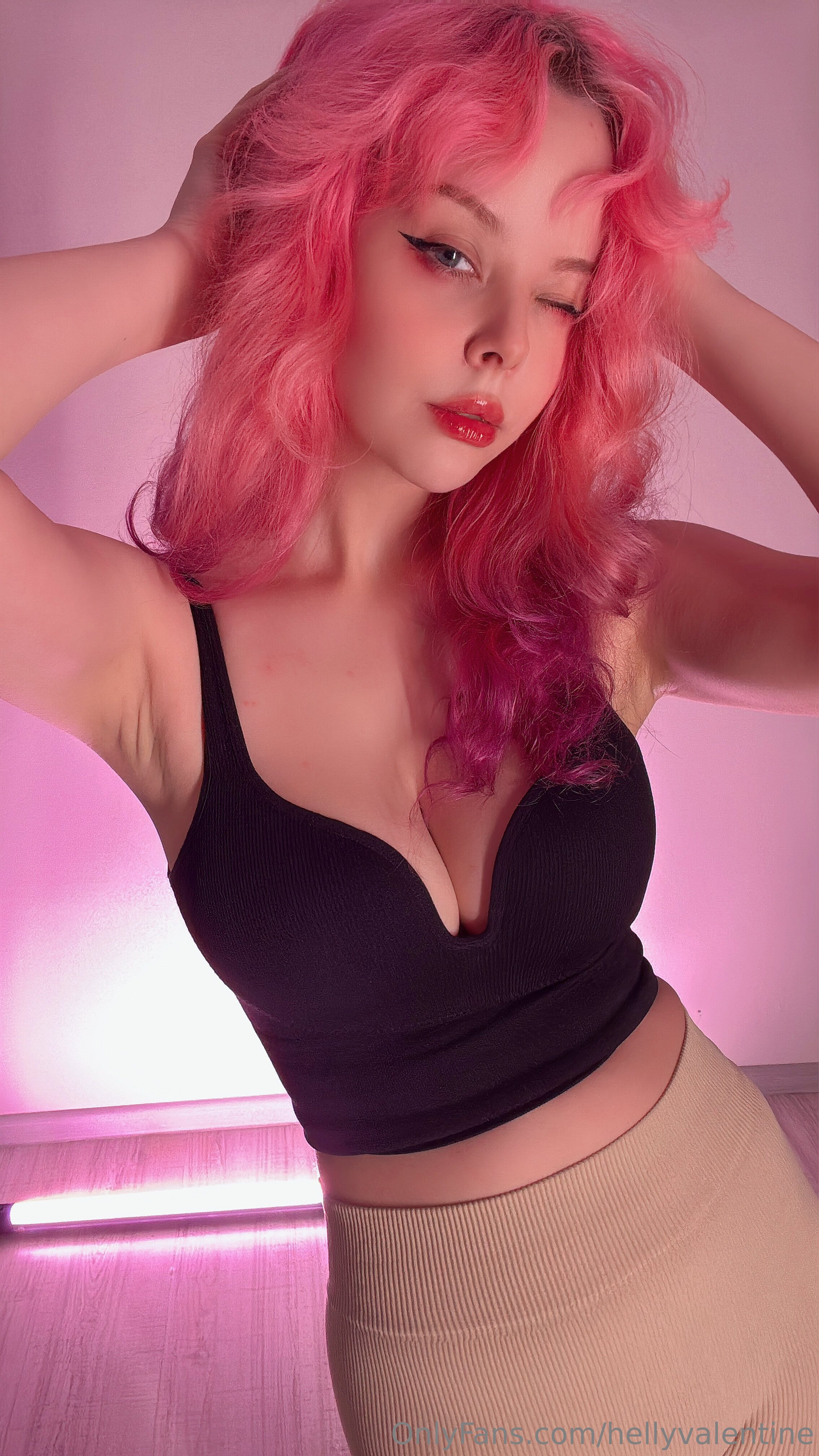 2025.02.13 tight workout outfit 6.jpg