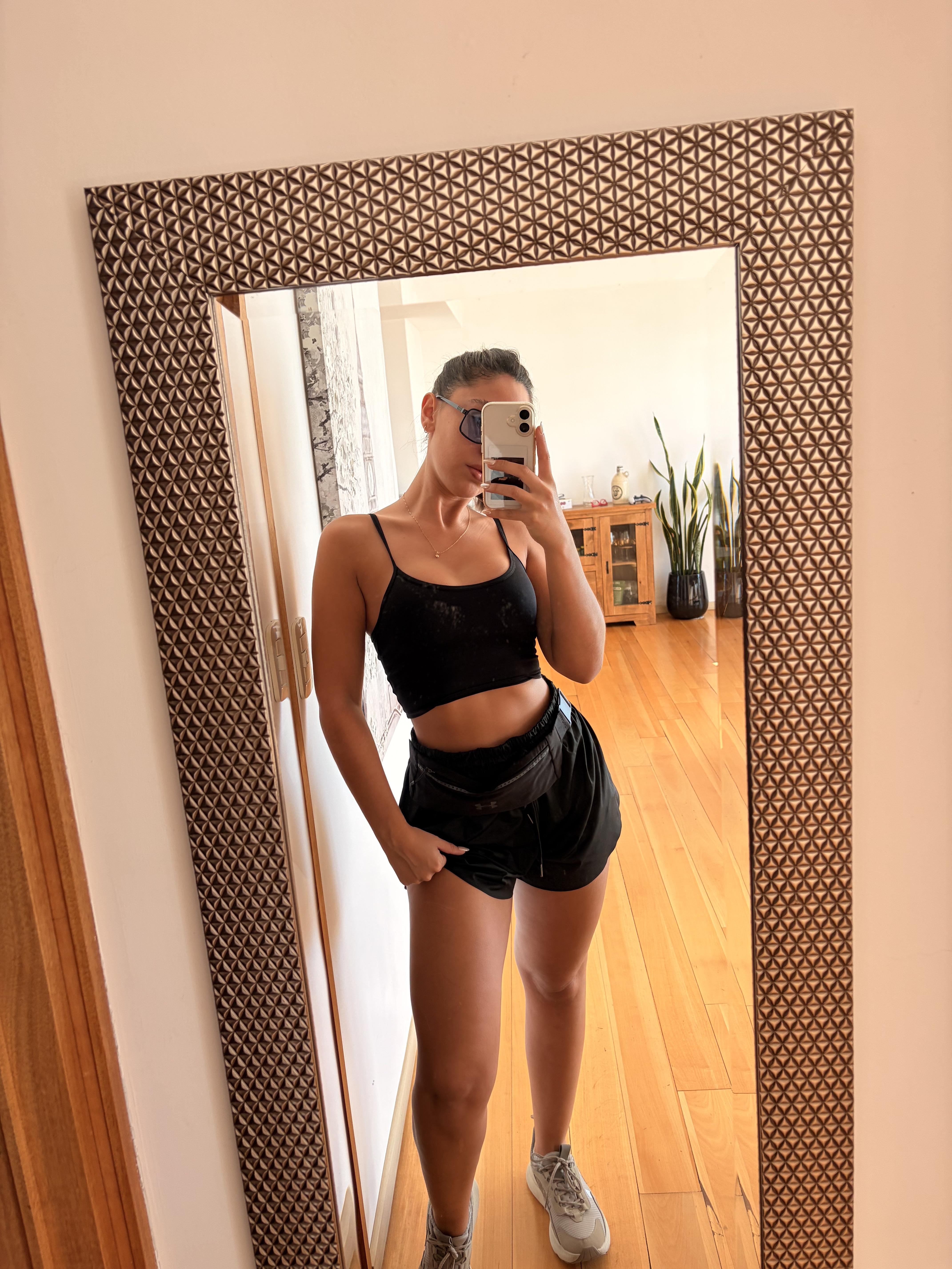 2026-05-10_GymGirlsNSFW_1t8p055_watch_me_get_ready_for_a_shower_after_the_gym_000001.jpg