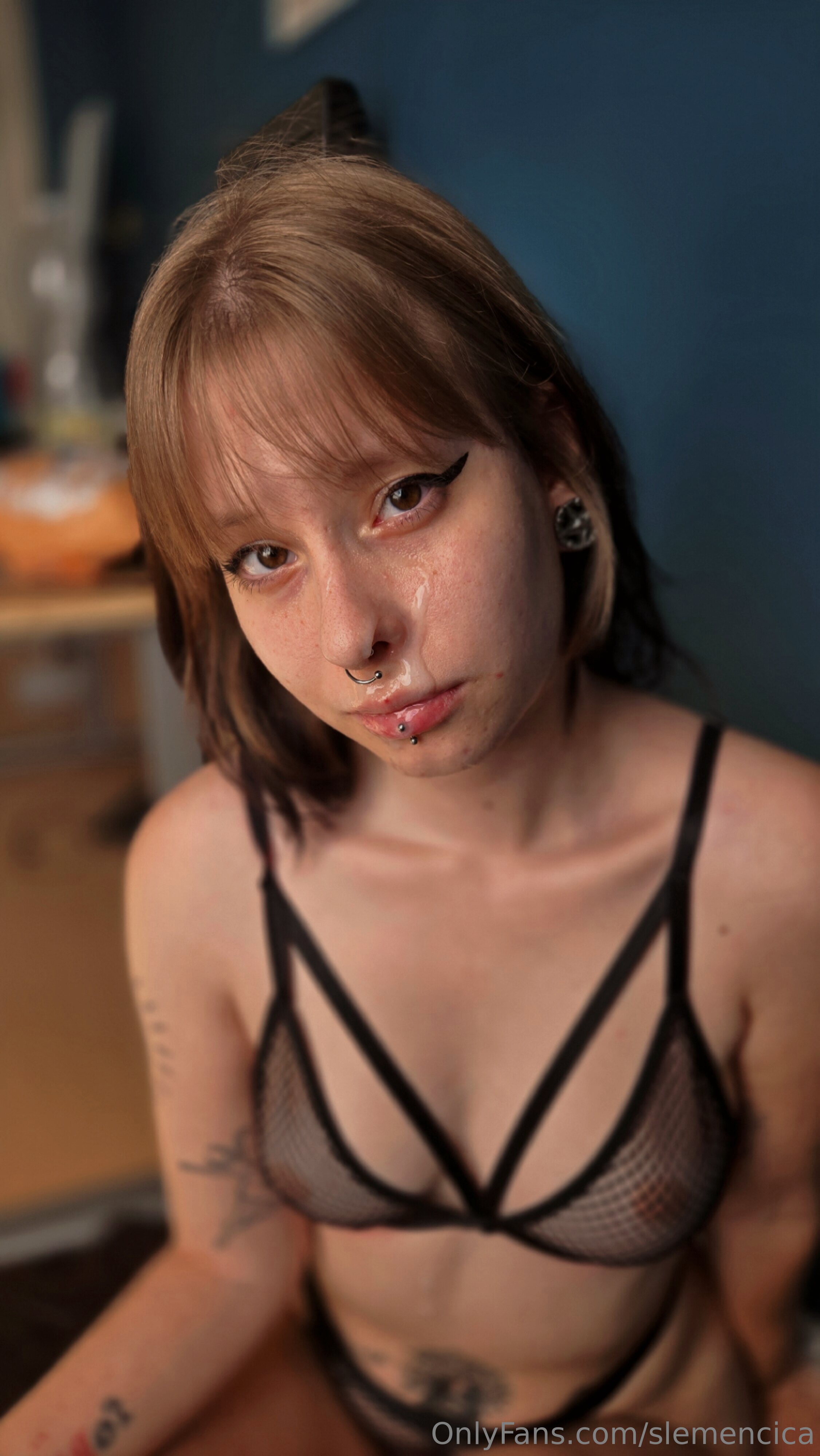 2252x4000_62b09fb2bdd14ab562cf7564d7716e28.jpg