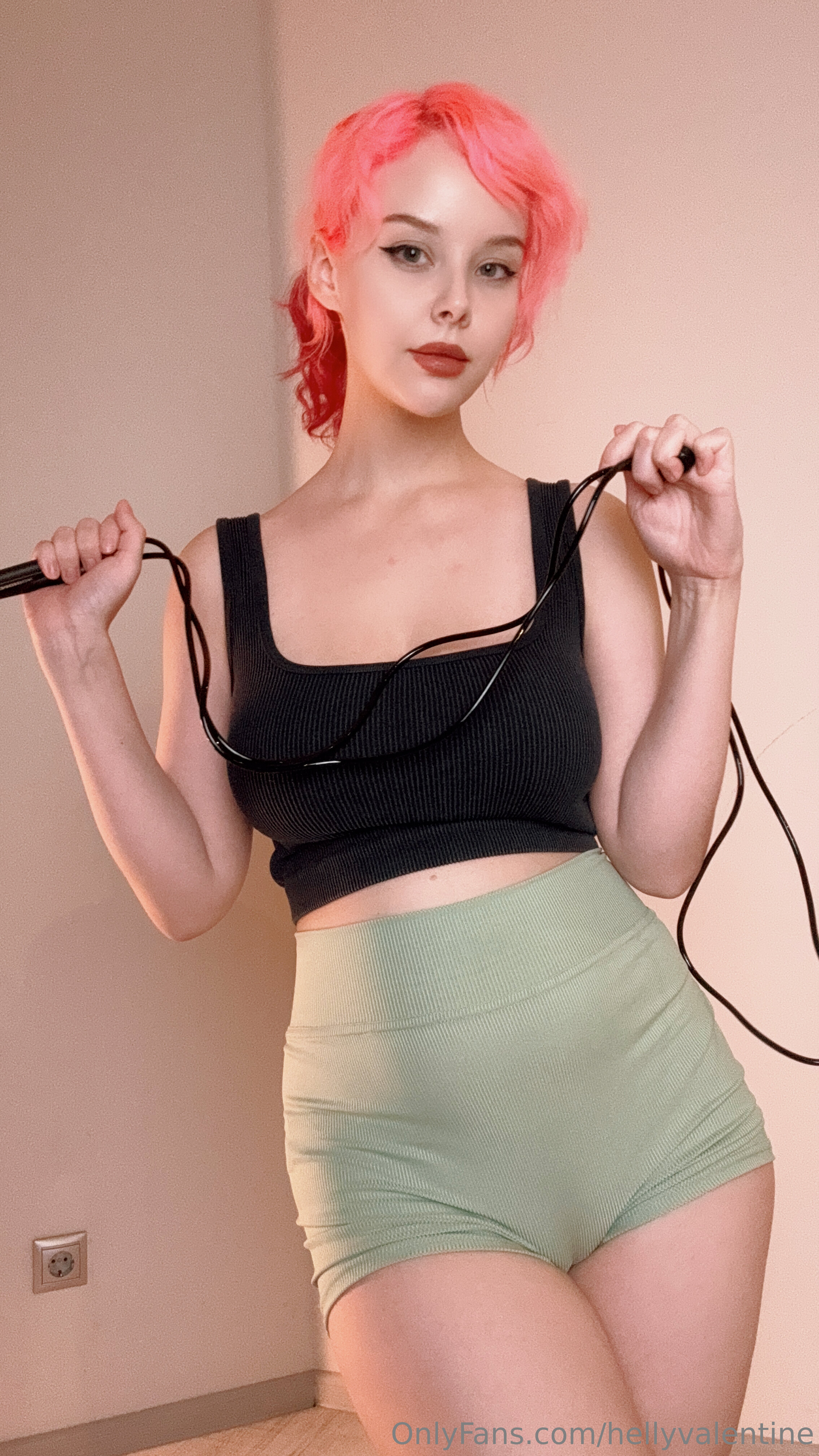 2268x4032_b28d15b54af73a990fc7e2f8a7574da9.jpg