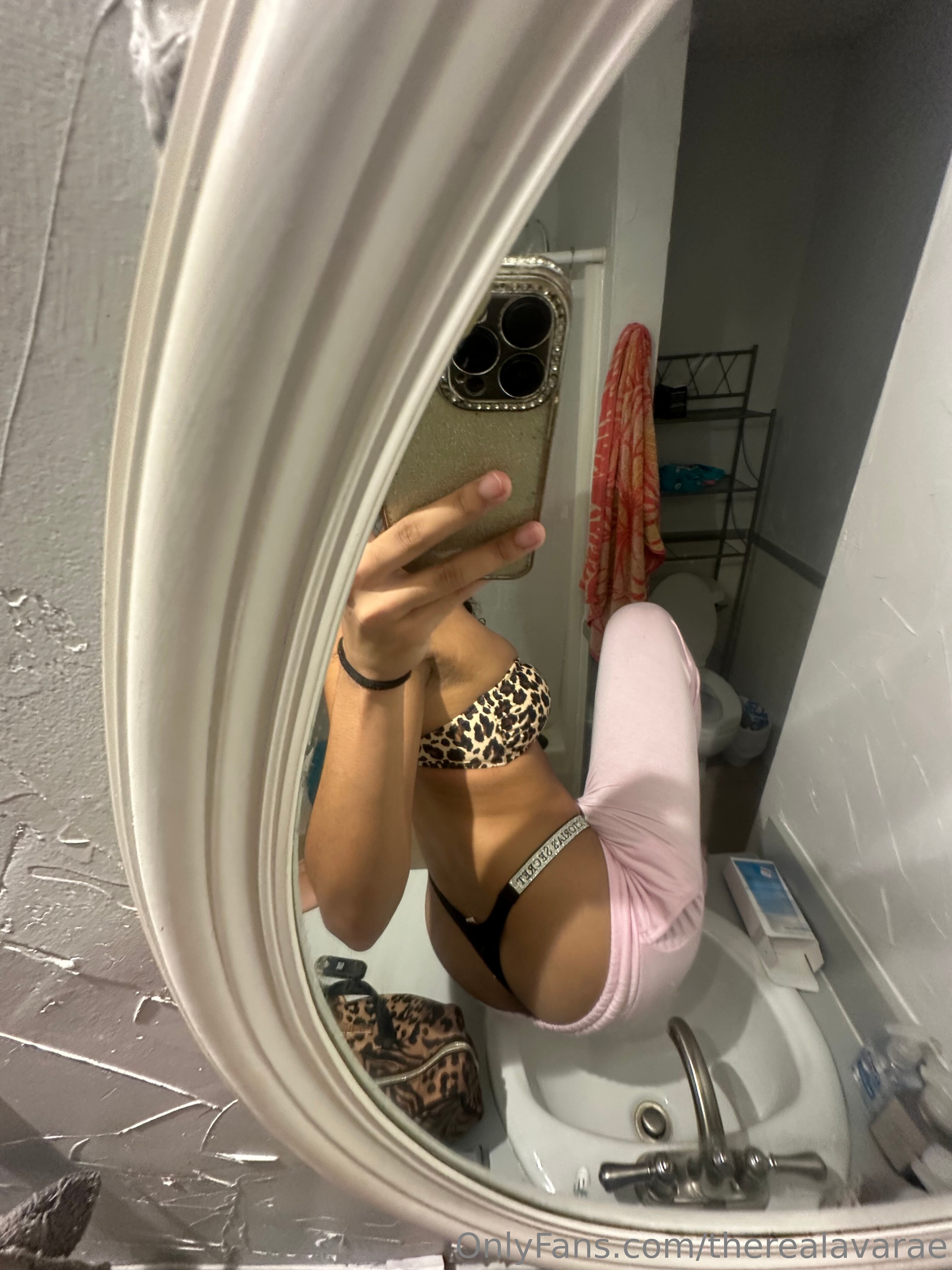 3024x4032_a68524f117583f2a4256274d42011982.jpeg