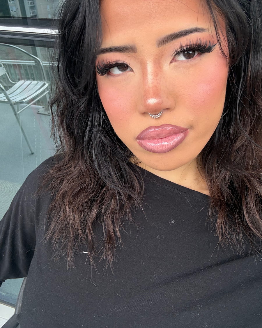900xxx.jpg