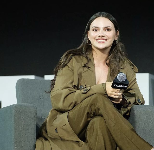 Dafne Keen R029.jpg
