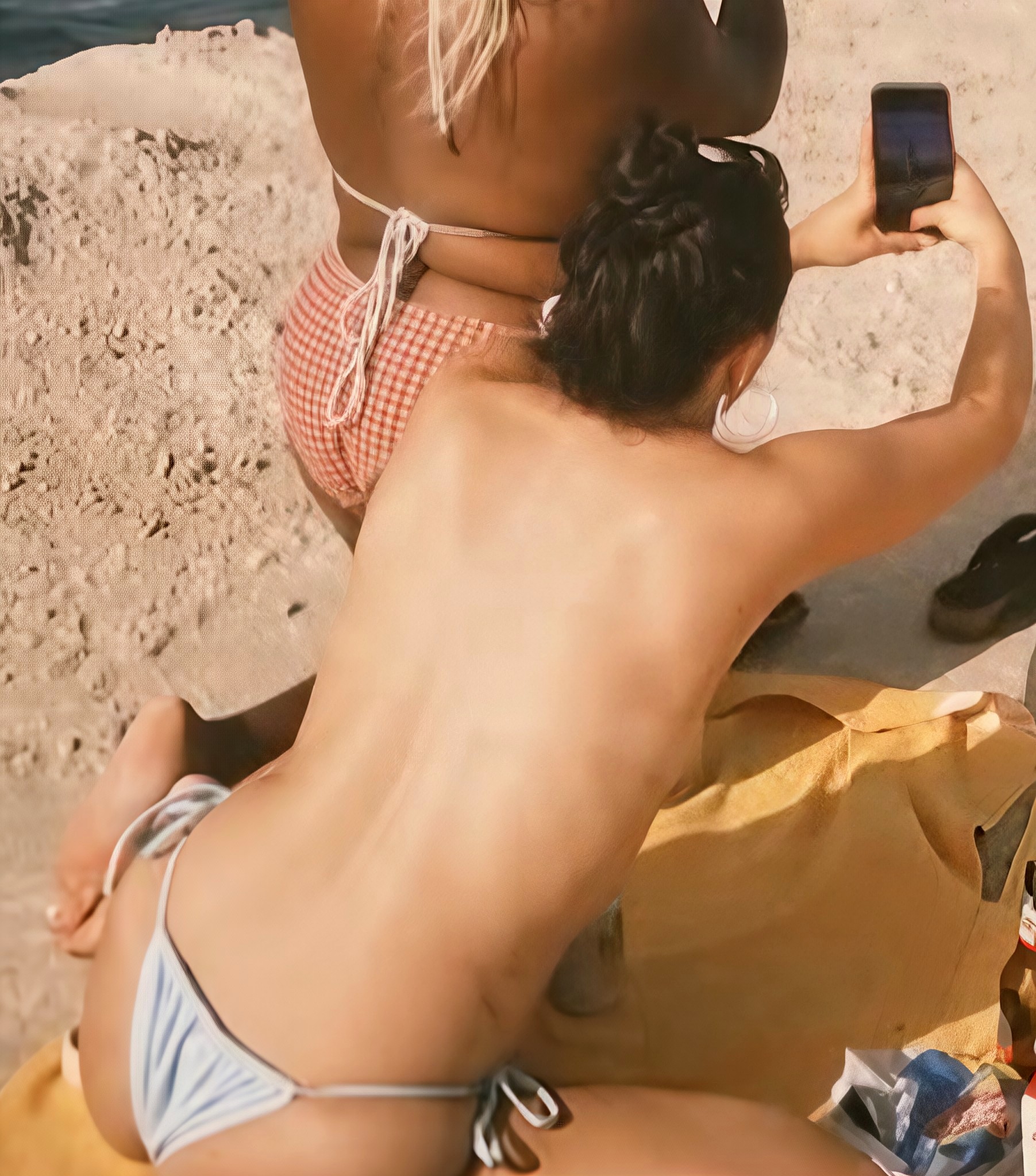 Dafne Keen R196.jpeg