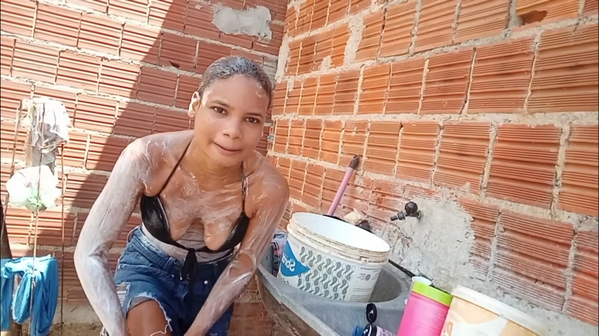 Esfoliação Corporal Caseira Pele Brilhante em Minutos! (1).jpeg