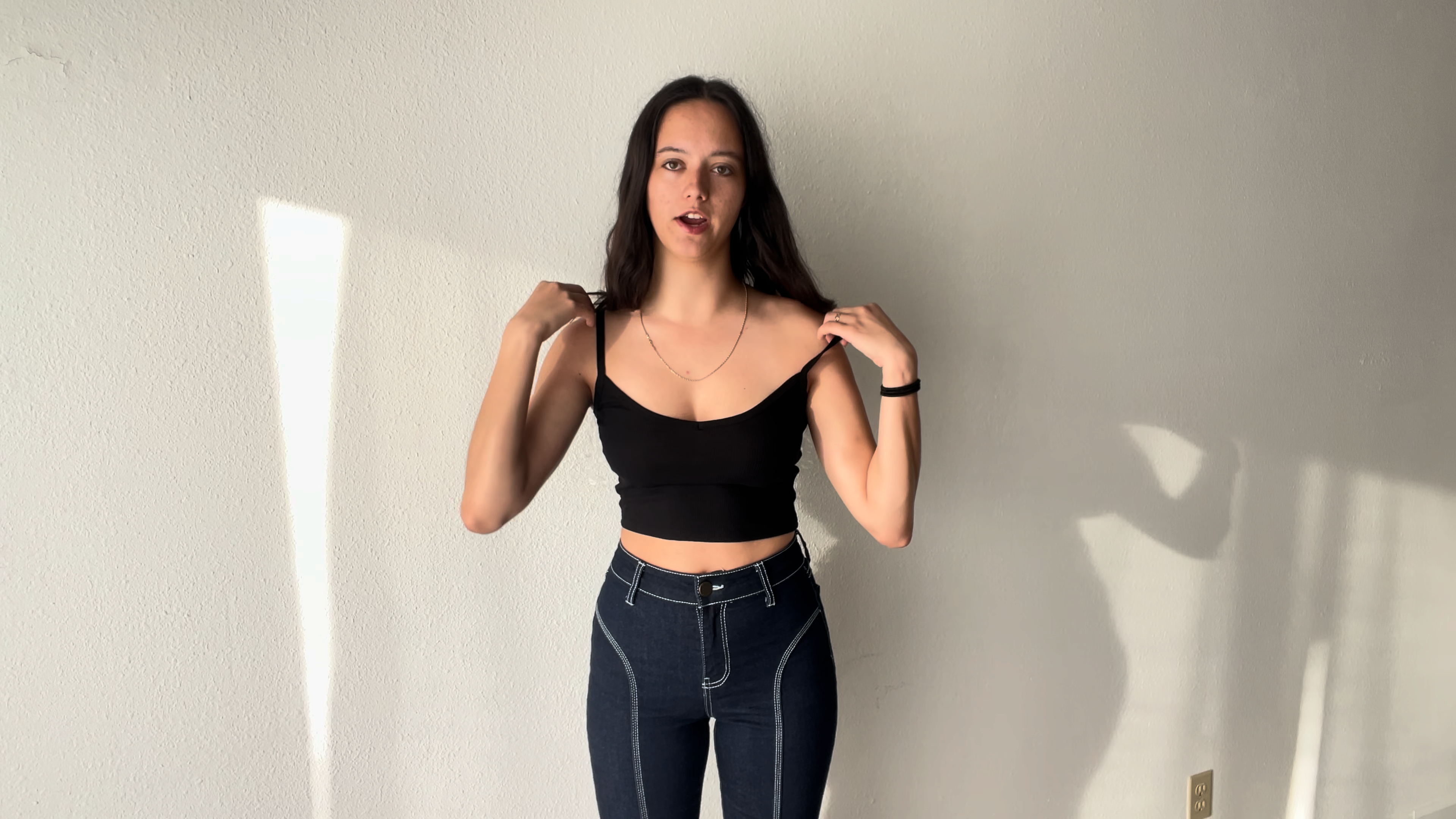FINDING THE BEST BLACK TOP ON FASHION NOVA! (12).jpeg