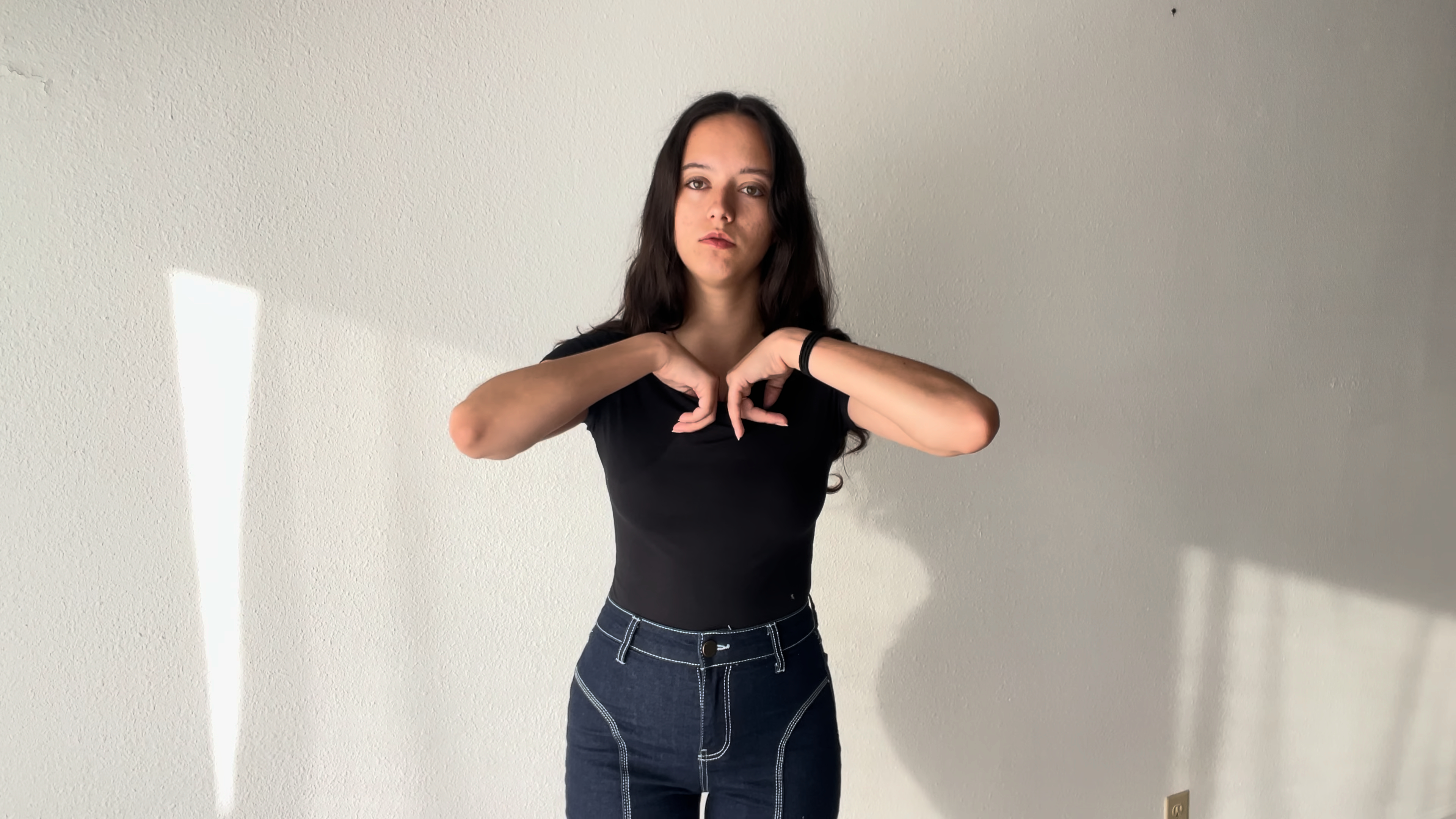 FINDING THE BEST BLACK TOP ON FASHION NOVA! (2).jpeg