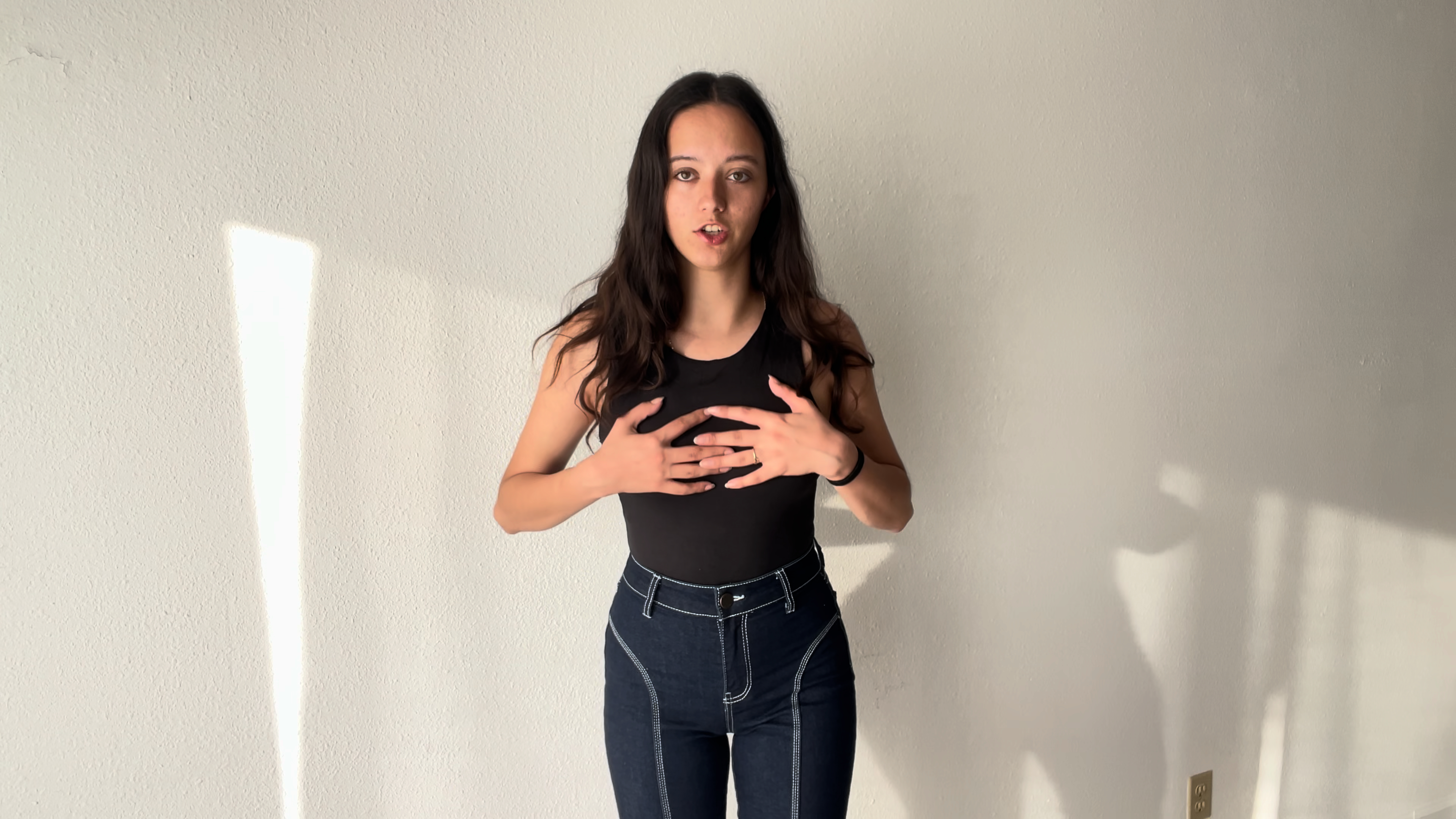 FINDING THE BEST BLACK TOP ON FASHION NOVA! (6).jpeg