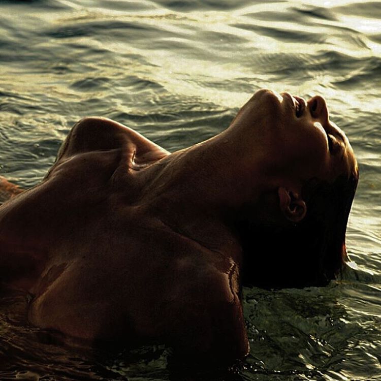 Laury Thilleman Topless 2.jpg