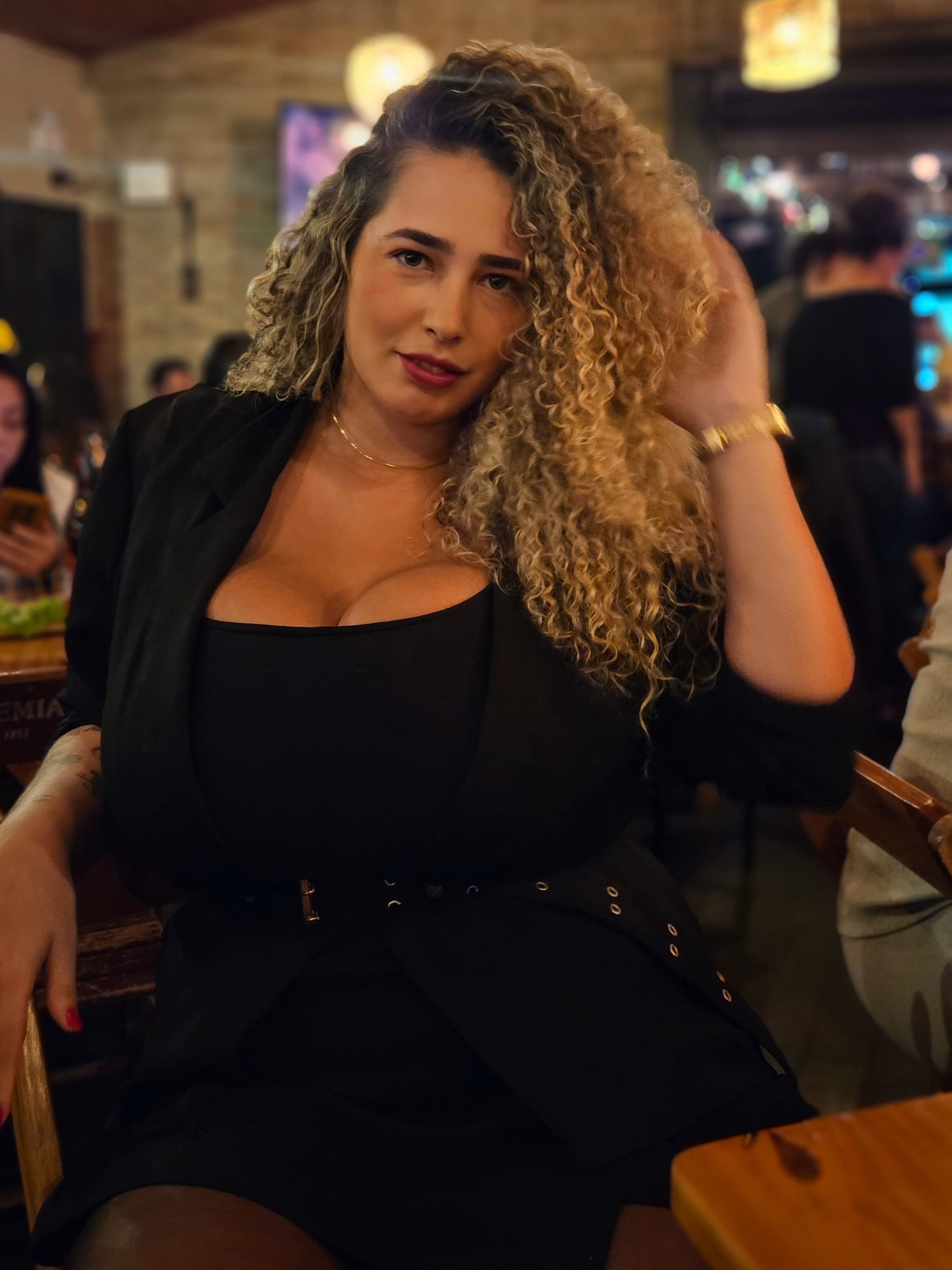 SaveVid.Net_718277509_17871775395680406_7108351492348272630_n.jpg