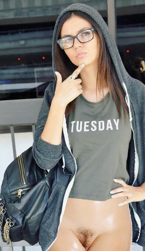 Victoria Justice Hot 8-14.gif