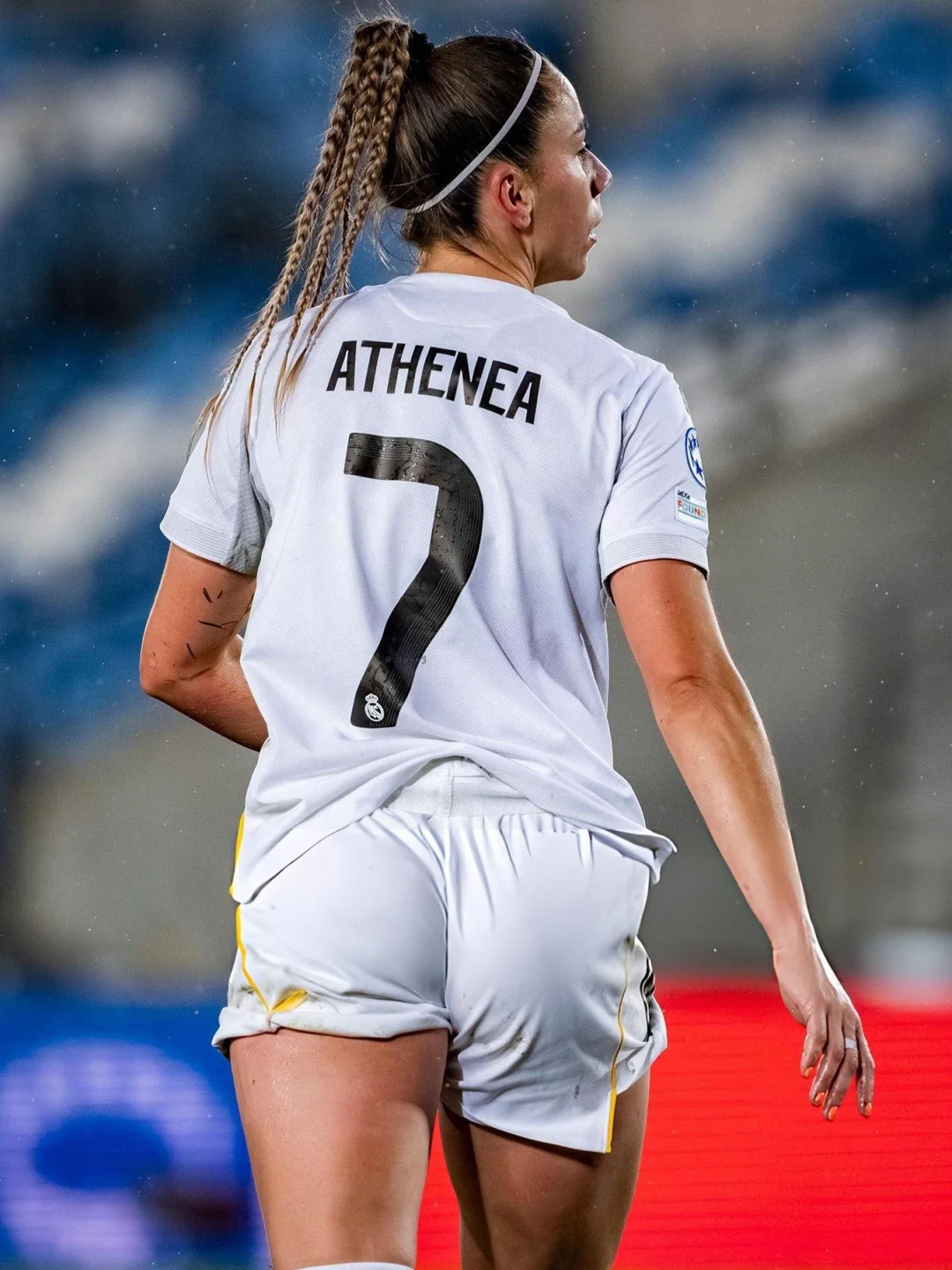 athenea-del-castillo-v0-leo7m3tuoqkg1.webp