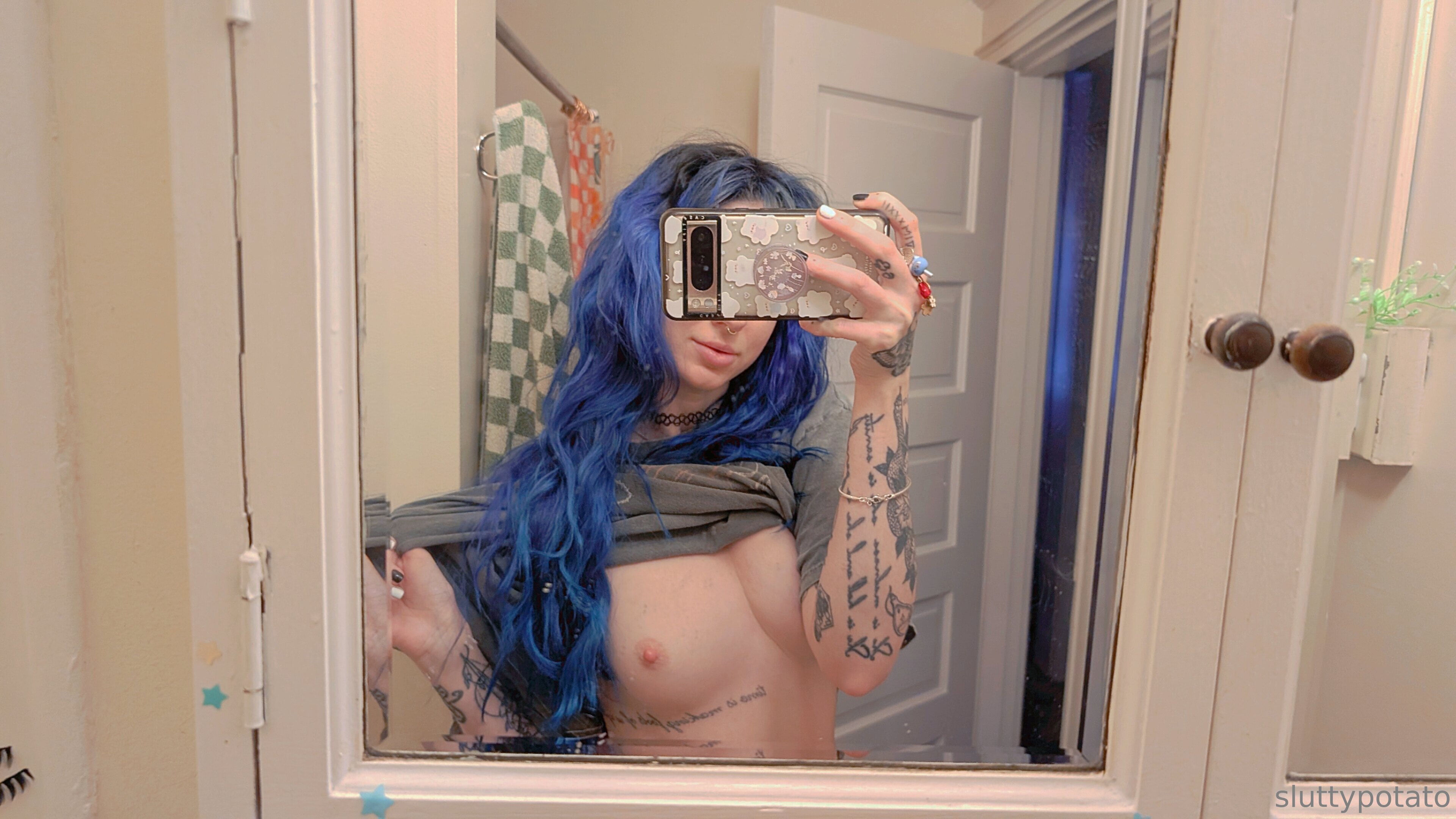 _bath_selfie_00000.jpg