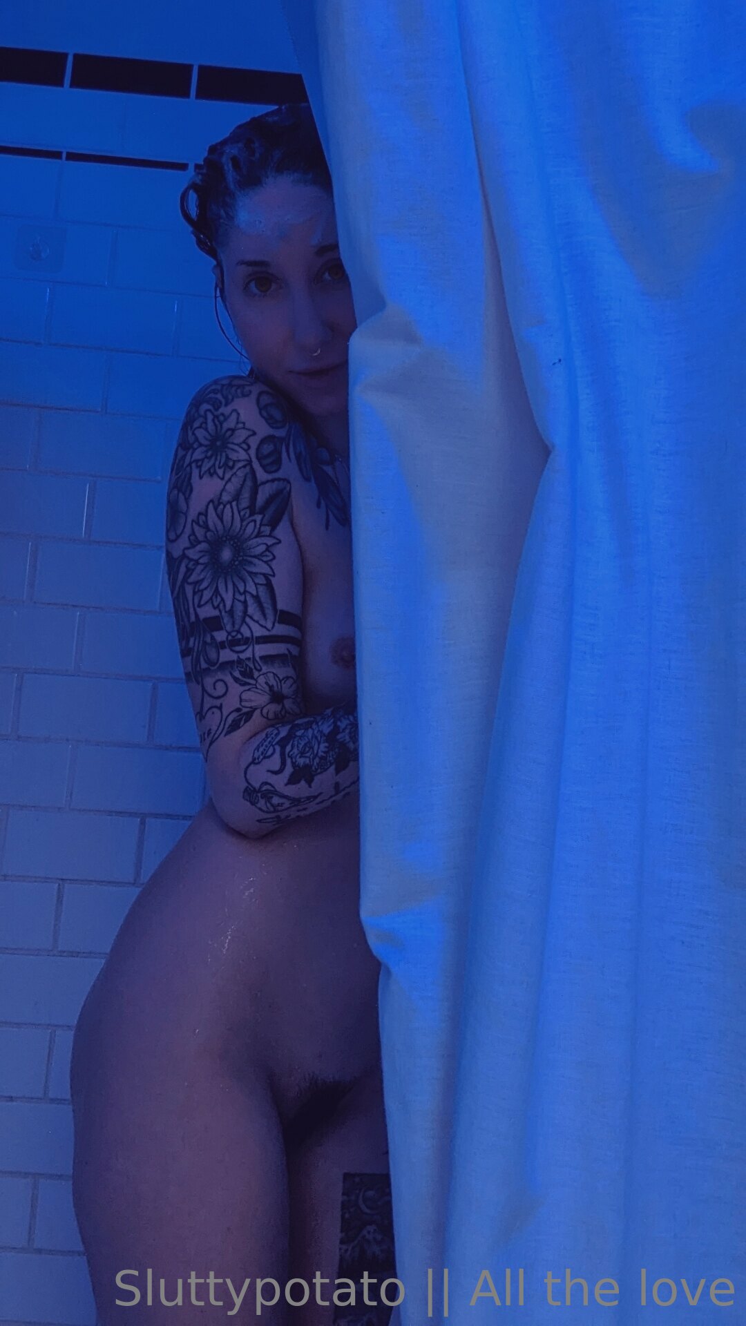 blue_shower00013.jpg