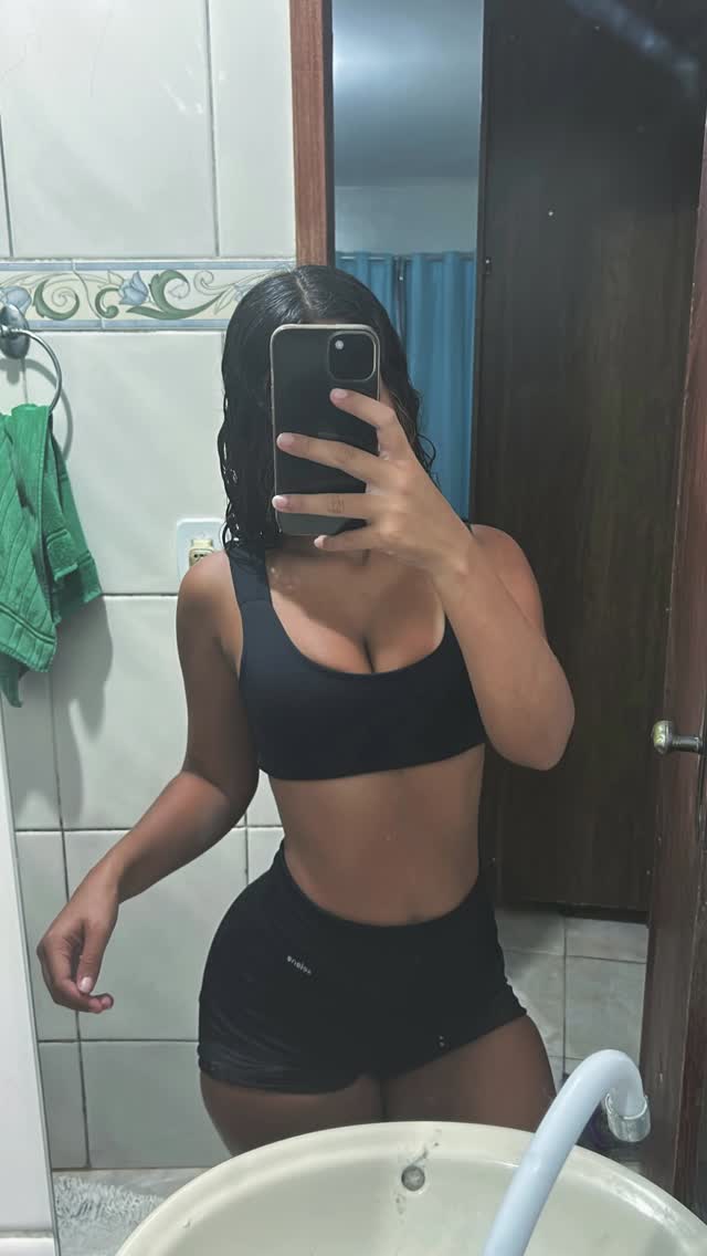 gabriellasiqueiraah-highlights-17961064776001685-20251219_154547_604051206.jpg