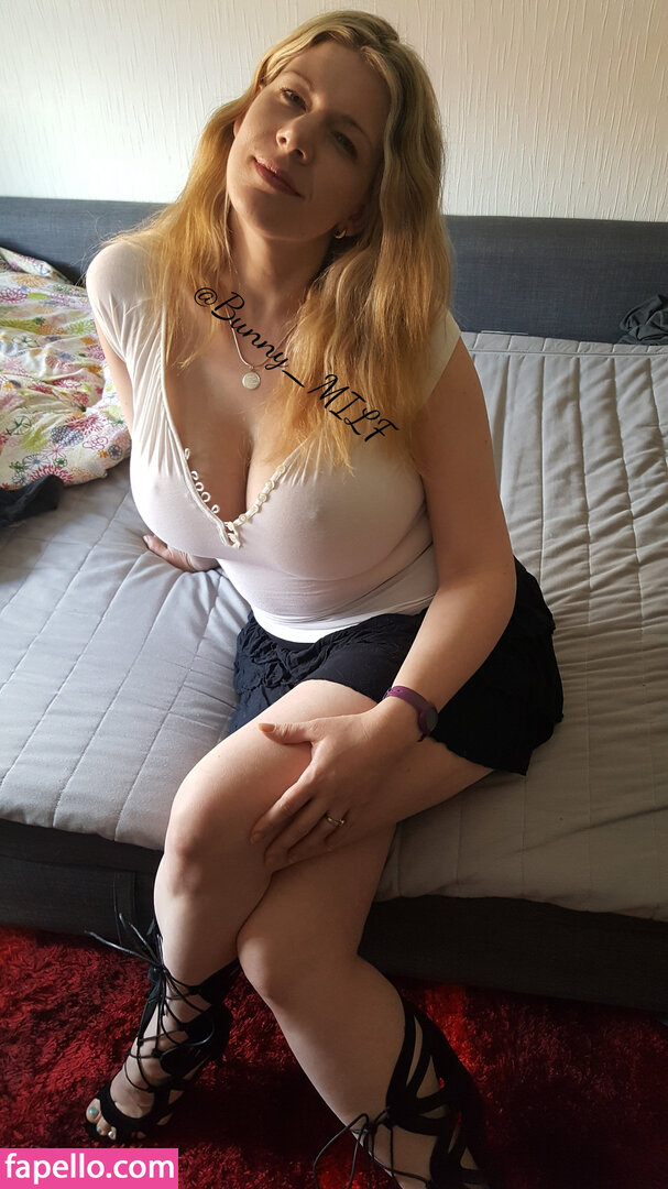 hwmilf_0006.jpg