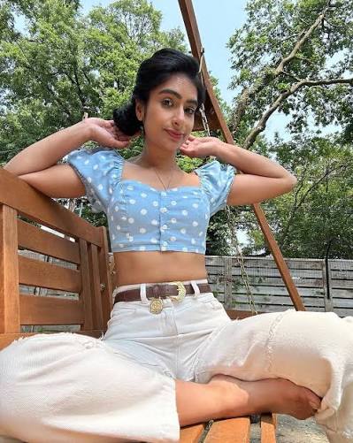 Navi Kaur @ nerdy_nav