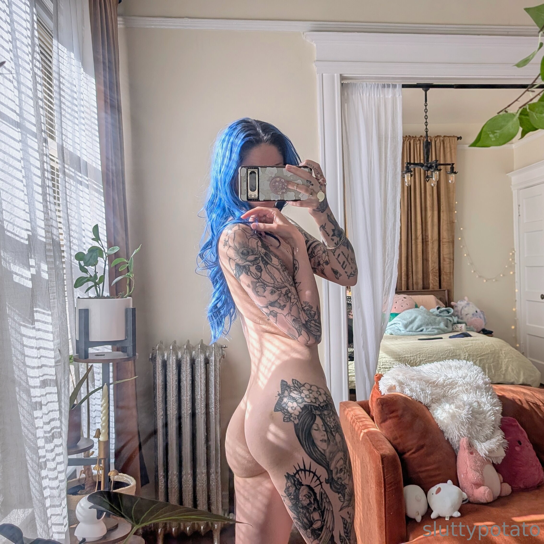 nudes_01_00003.jpg