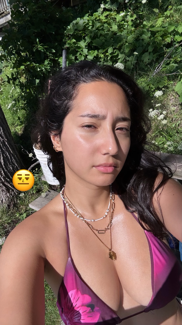 sabababaroo_1786096711_2972315505.mp4_snapshot_00.02.453.png
