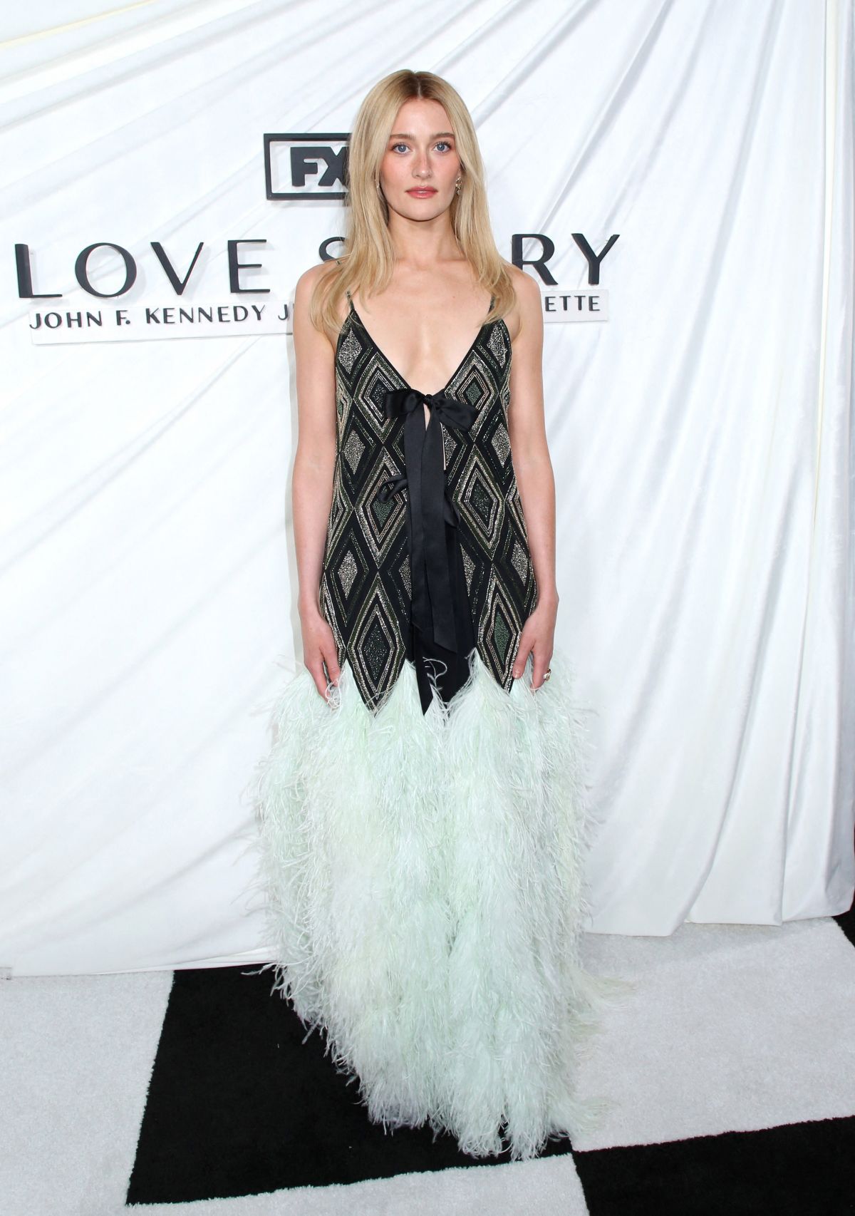 sarah-pidgeon-at-love-story-john-f.-kennedy-jr.-carolyn-bessette-premiere-at-carnegie-hall-in-new-york-city-02-03-2026-1.jpg