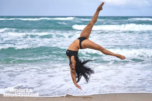images_voltaxMediaLibrary_mmsport_si_swimsuit_01jts6y3dkx4r9n1c5t454edd51f05722ea5.jpg