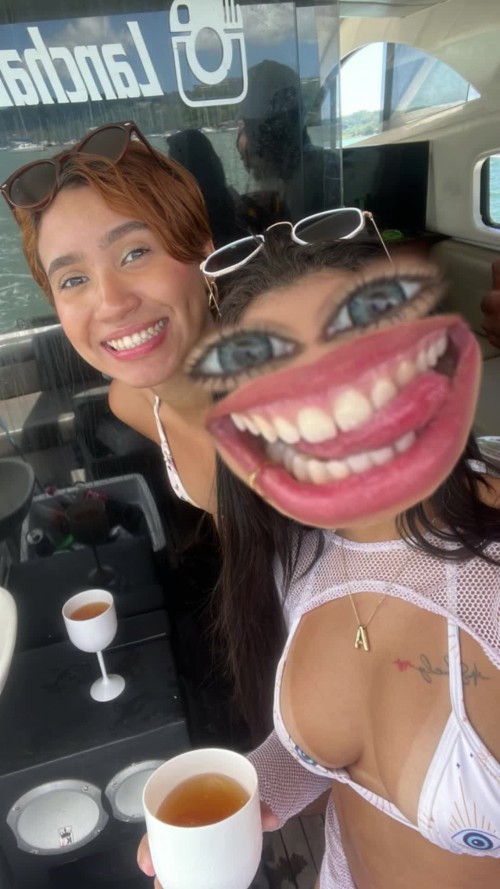 insta-save.net_InstagramStory_47770897902_358963317427680741949680527b38d43c0.mp4