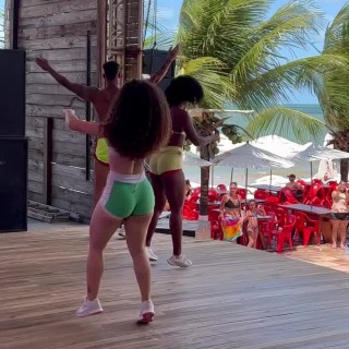 jenneferteodoroo_4E48B8ECCE7C1CDBC6285C5DEC971ABD_video_dashinit52a237867575e385