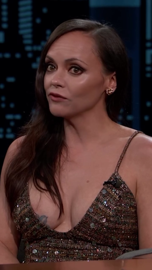jimmykimmellive__2025-04-11T032907.000Z.mp4_00004516627872c49305dd241.png