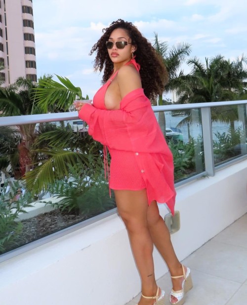 jordynwoods 357955531922465382's2025 3 2 12.28.407 story