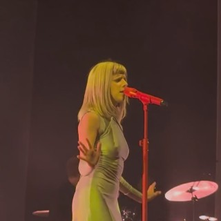 just-goosebumps-and-chills-throughout-the-entire-concert-ily-aurora-sonically-and-all-that-you-stand-for13.mp4_20250206_122104.253b292f69128a056c8