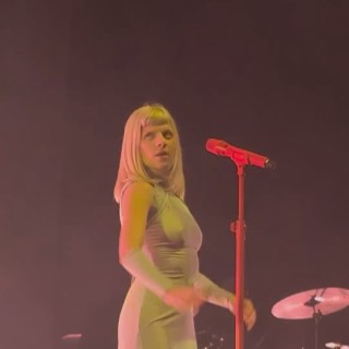 just-goosebumps-and-chills-throughout-the-entire-concert-ily-aurora-sonically-and-all-that-you-stand-for13.mp4_20250206_122203.253e28c9bd22c5fdd21