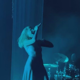 just-goosebumps-and-chills-throughout-the-entire-concert-ily-aurora-sonically-and-all-that-you-stand-for16.mp4_20250206_121725.26632d2ee55b6ad676c
